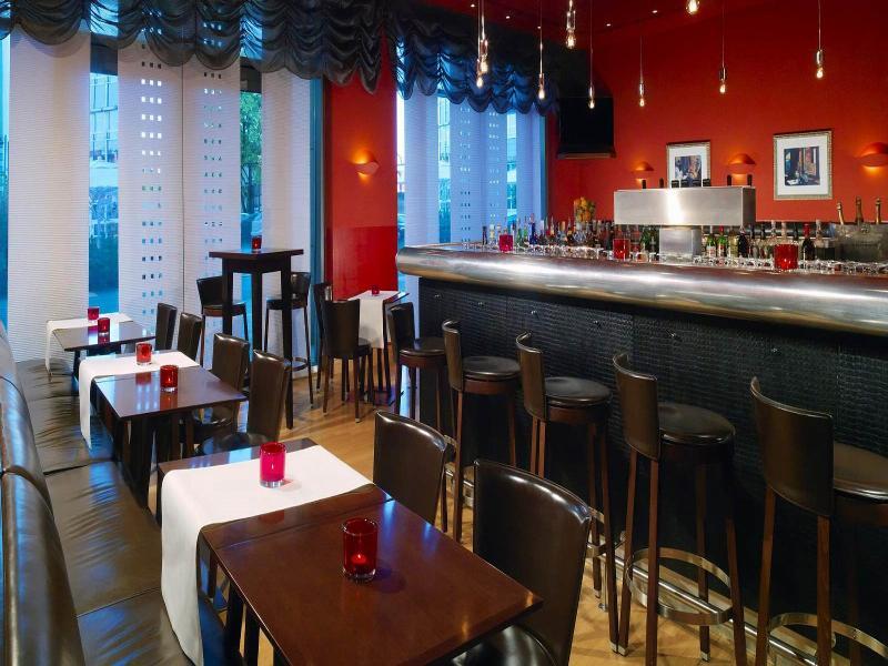 Sheraton Carlton Nuernberg Екстериор снимка Restaurant