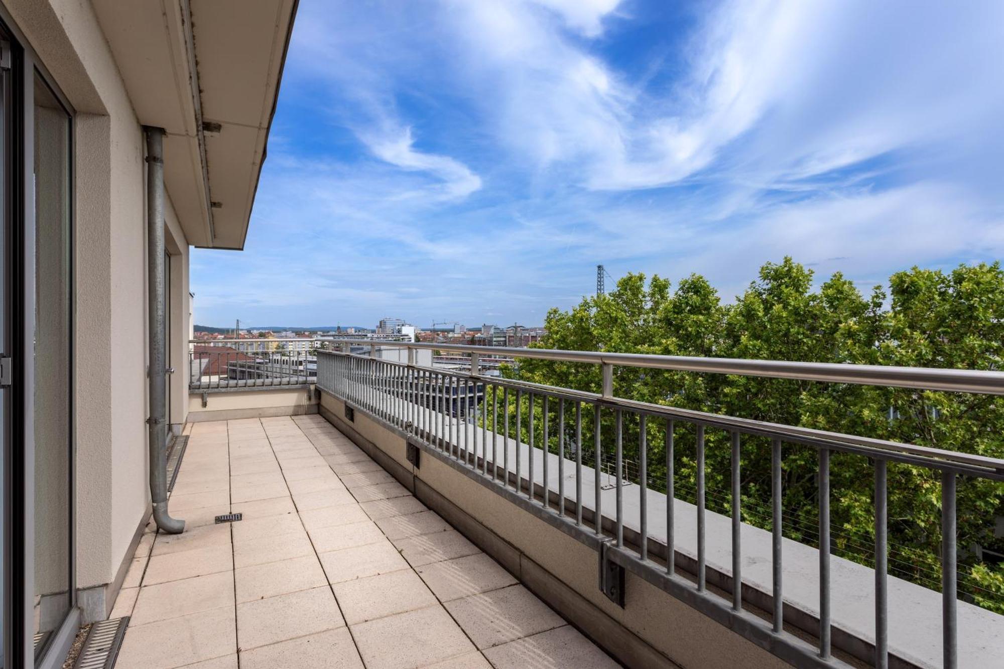 Sheraton Carlton Nuernberg Екстериор снимка A balcony
